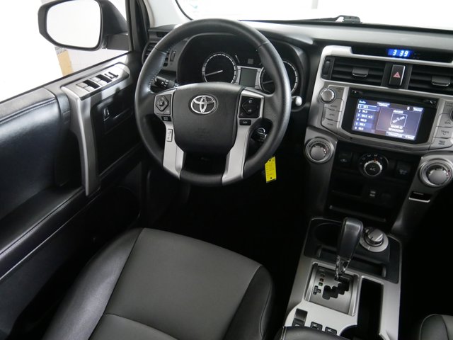 Vehicle image 22 of 45