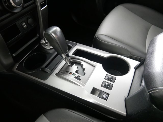 Vehicle image 37 of 45