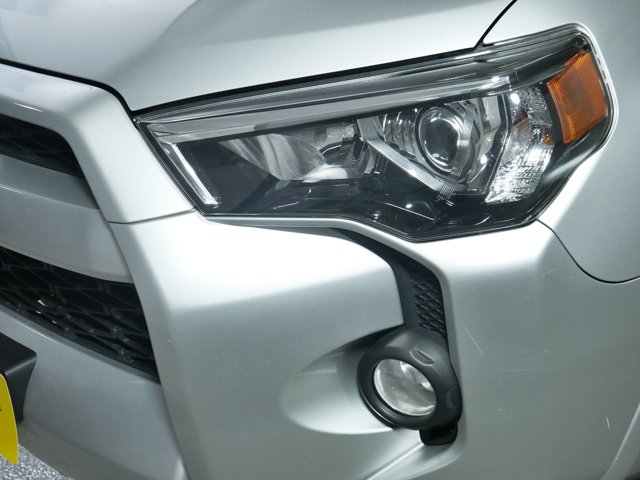 Vehicle image 29 of 45