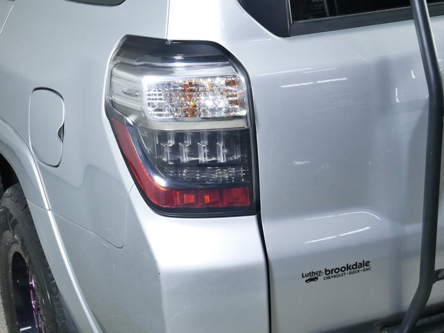 Vehicle image 30 of 45