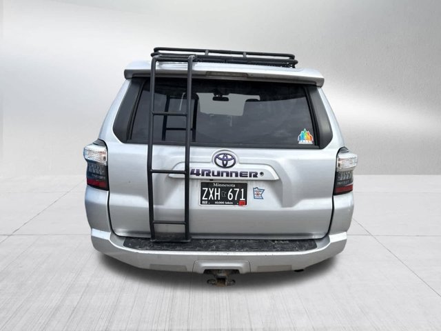 Vehicle image 10 of 45