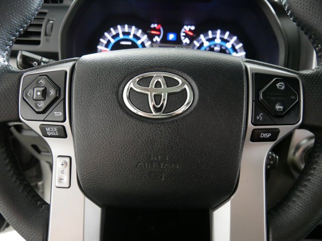 Vehicle image 38 of 45