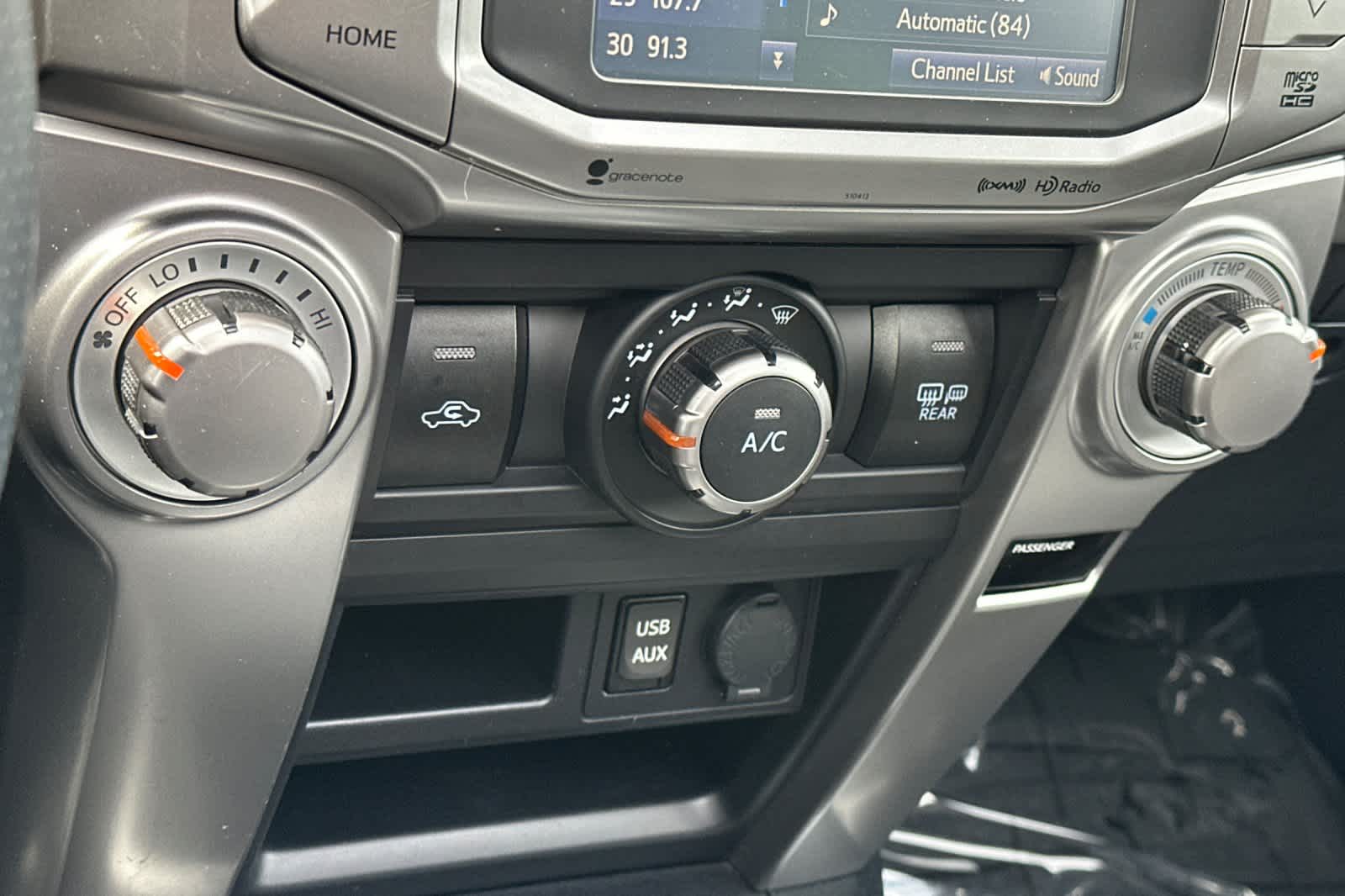 Vehicle image 22 of 30