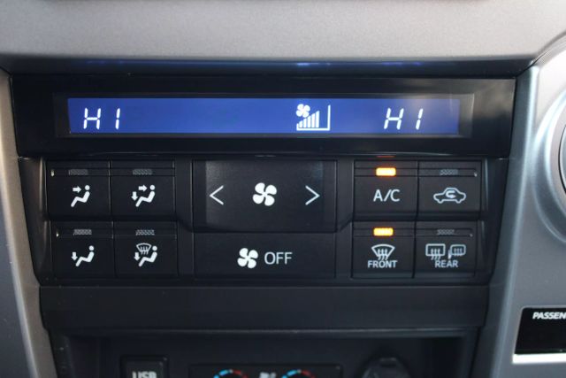 Vehicle image 21 of 44