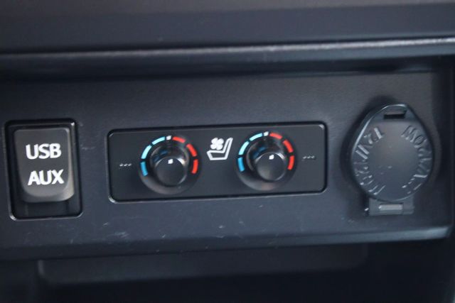 Vehicle image 22 of 44