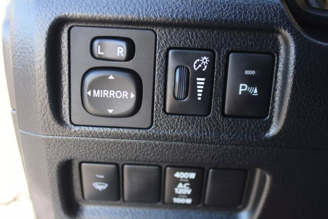 Vehicle image 13 of 44