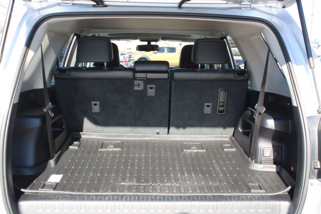 Vehicle image 41 of 44