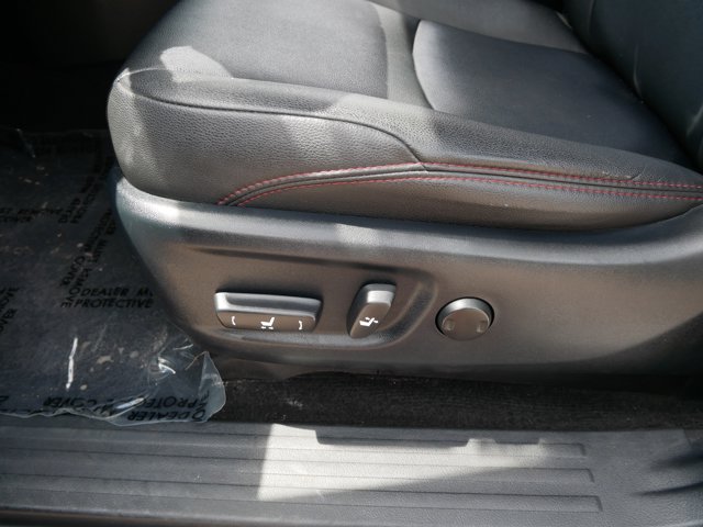Vehicle image 30 of 36