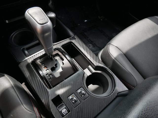 Vehicle image 21 of 36