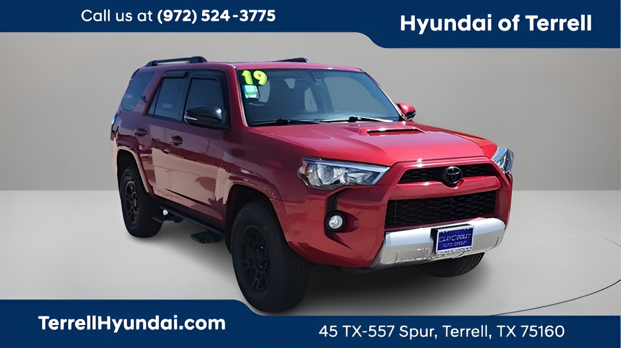 Vehicle image 33 of 38