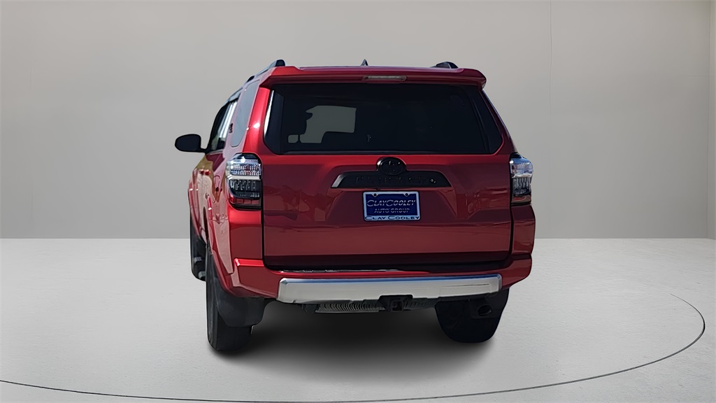 Vehicle image 6 of 38