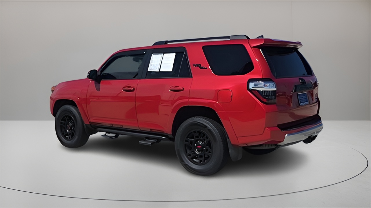 Vehicle image 37 of 38