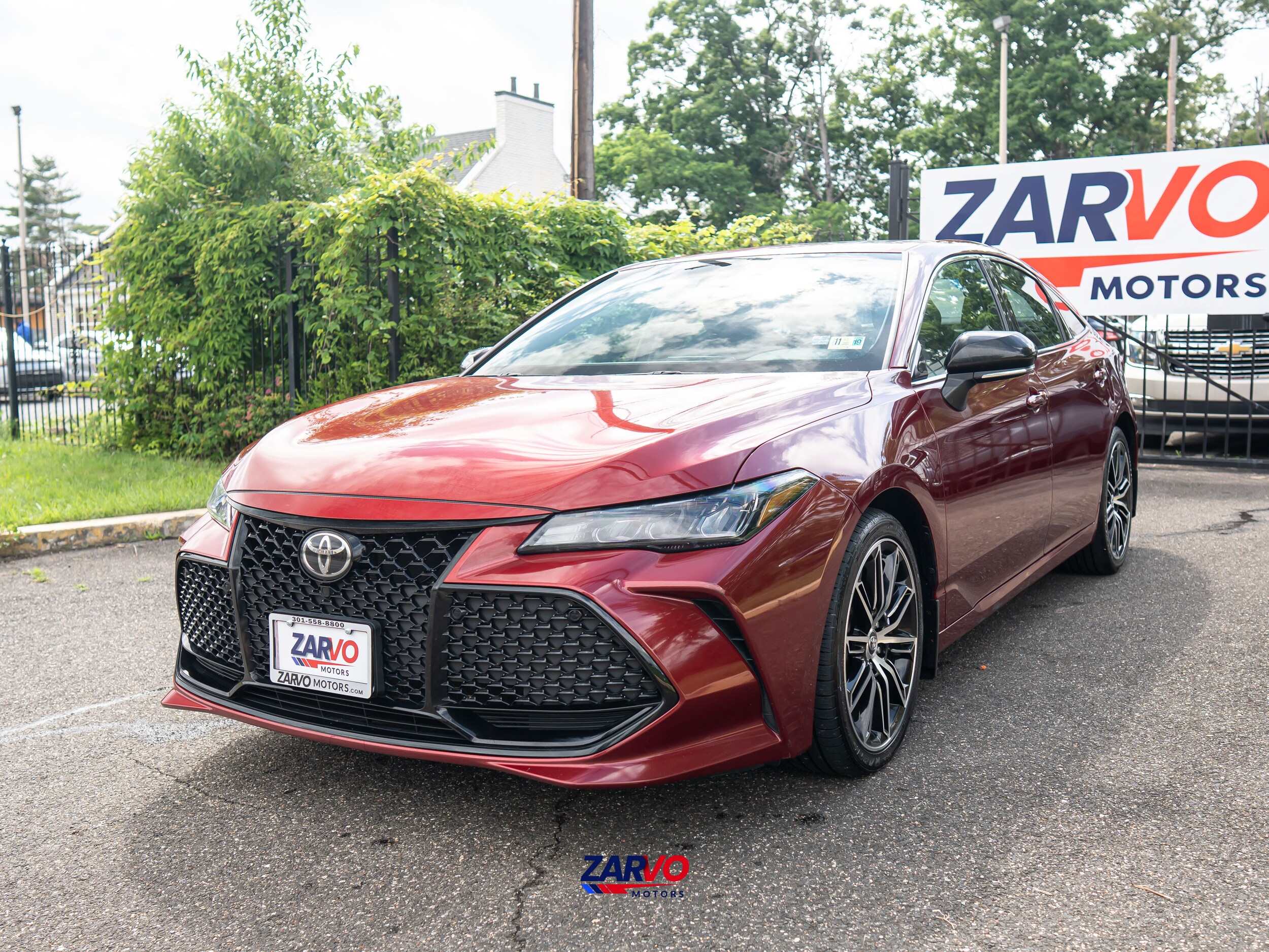2019 Toyota Avalon XSE Image 1 of 51