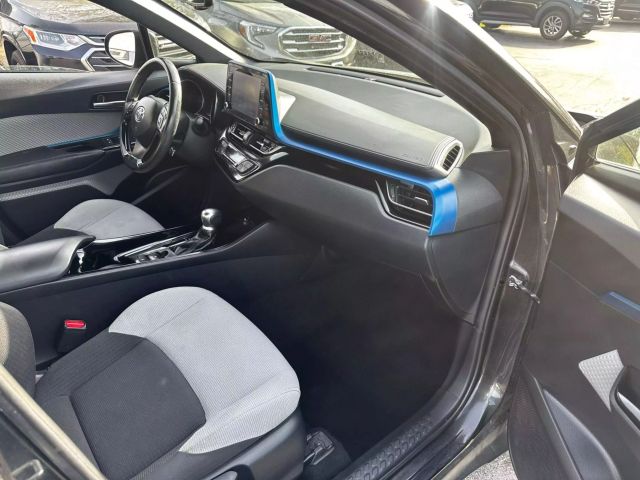 Vehicle image 14 of 16
