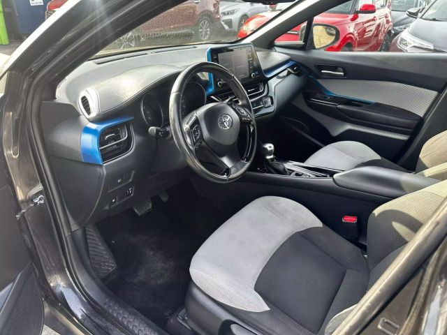 Vehicle image 7 of 16
