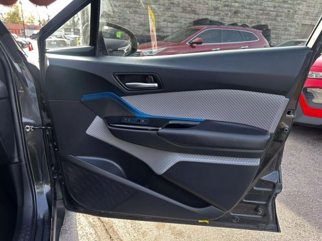 Vehicle image 15 of 16