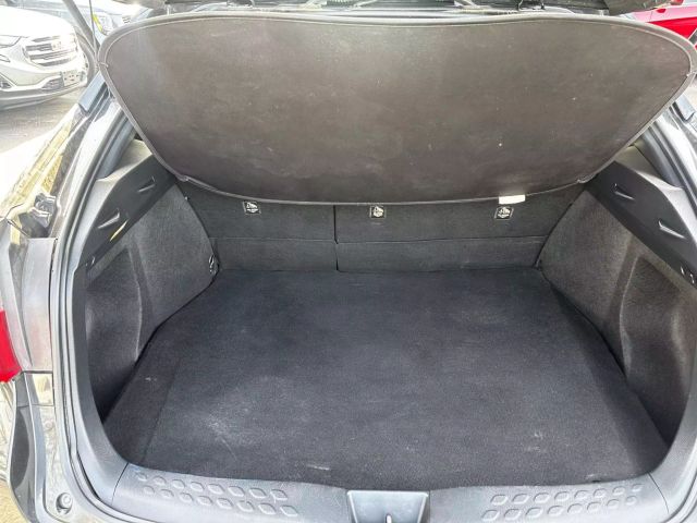 Vehicle image 11 of 16