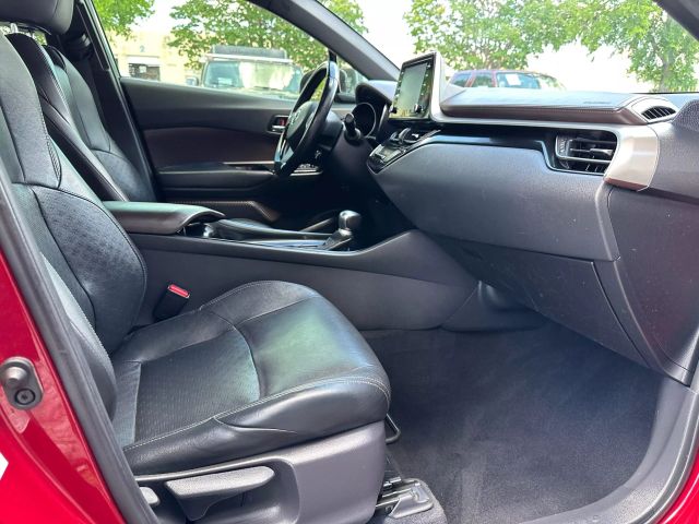 Vehicle image 19 of 51