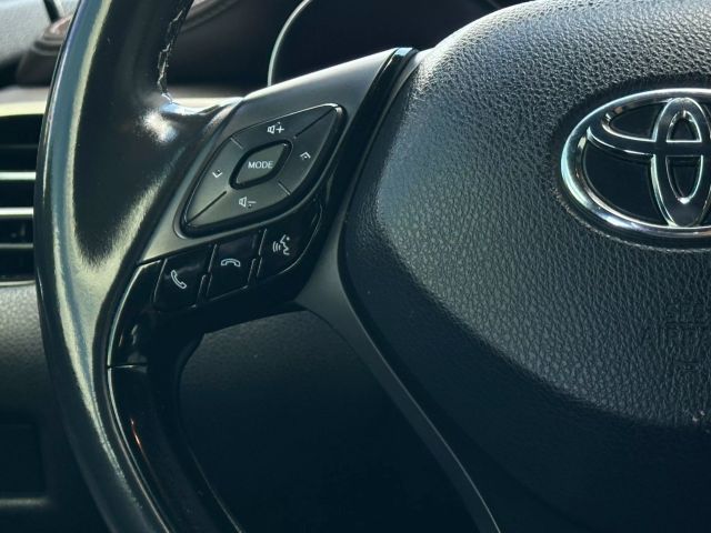 Vehicle image 26 of 51