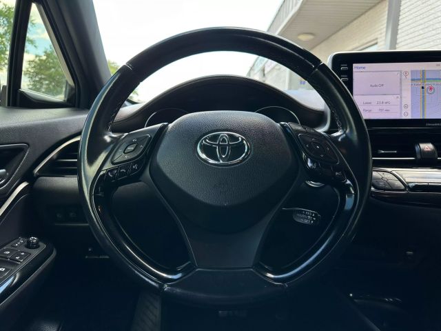Vehicle image 25 of 51