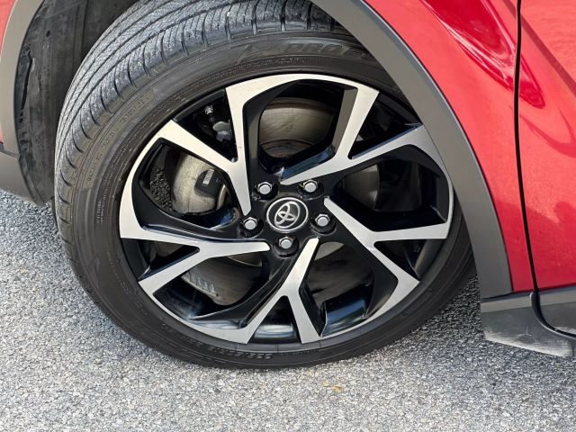 Vehicle image 41 of 51