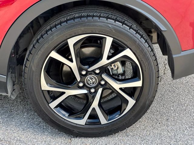 Vehicle image 43 of 51