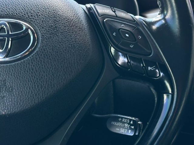 Vehicle image 27 of 51