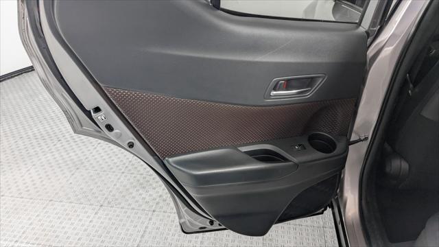 Vehicle image 24 of 36