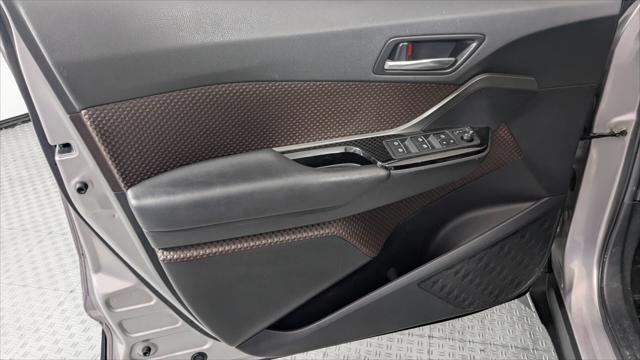 Vehicle image 26 of 36