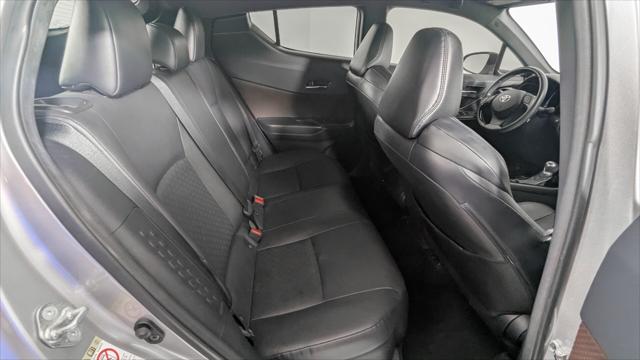 Vehicle image 28 of 36