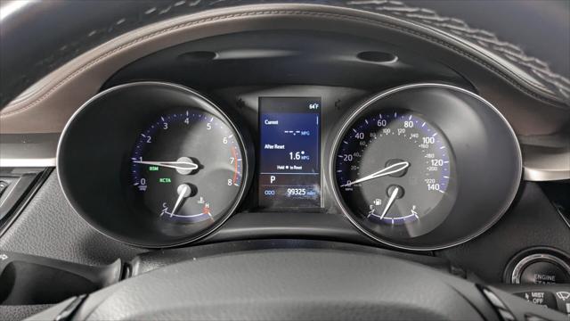 Vehicle image 17 of 36