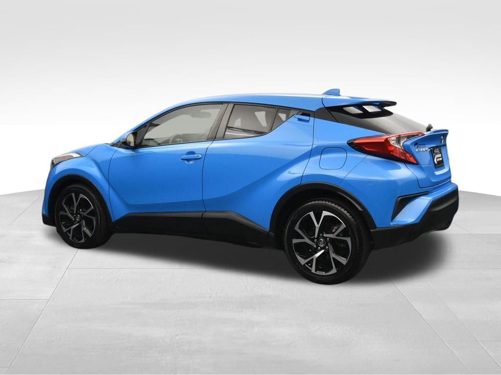 Vehicle image 18 of 51