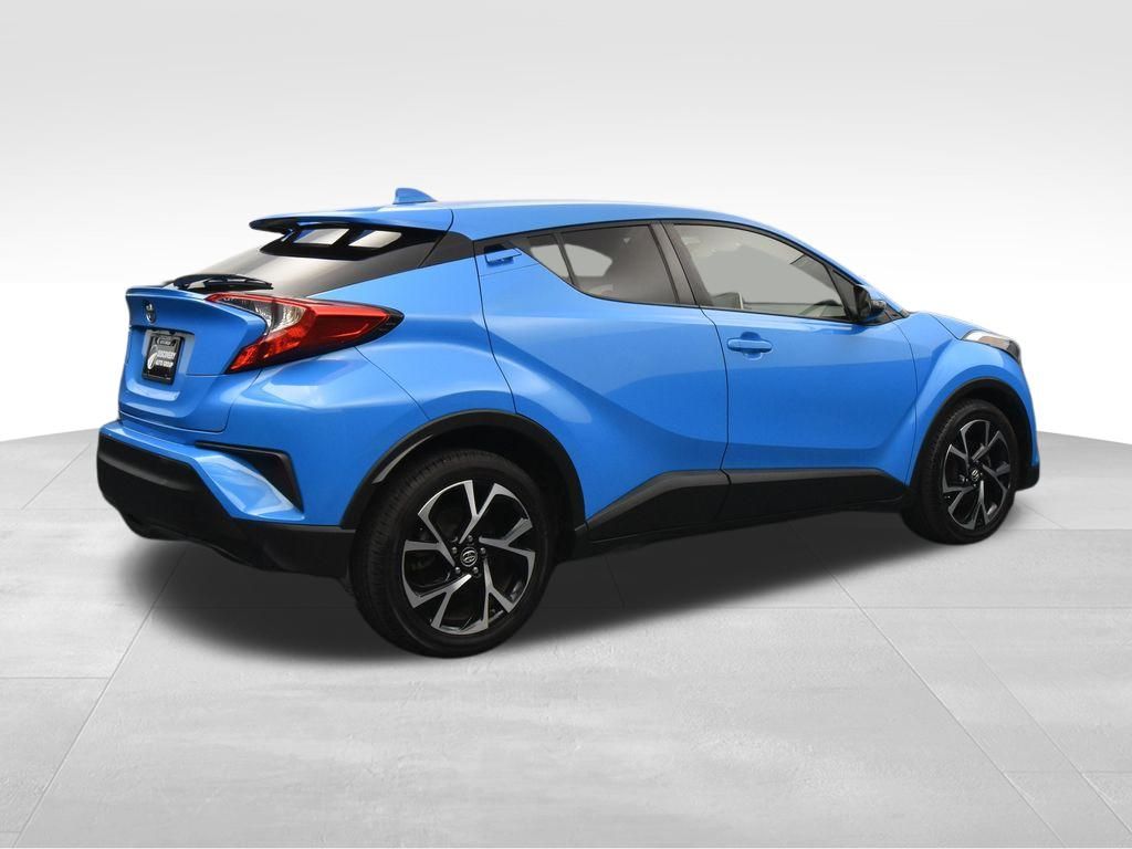 Vehicle image 12 of 51