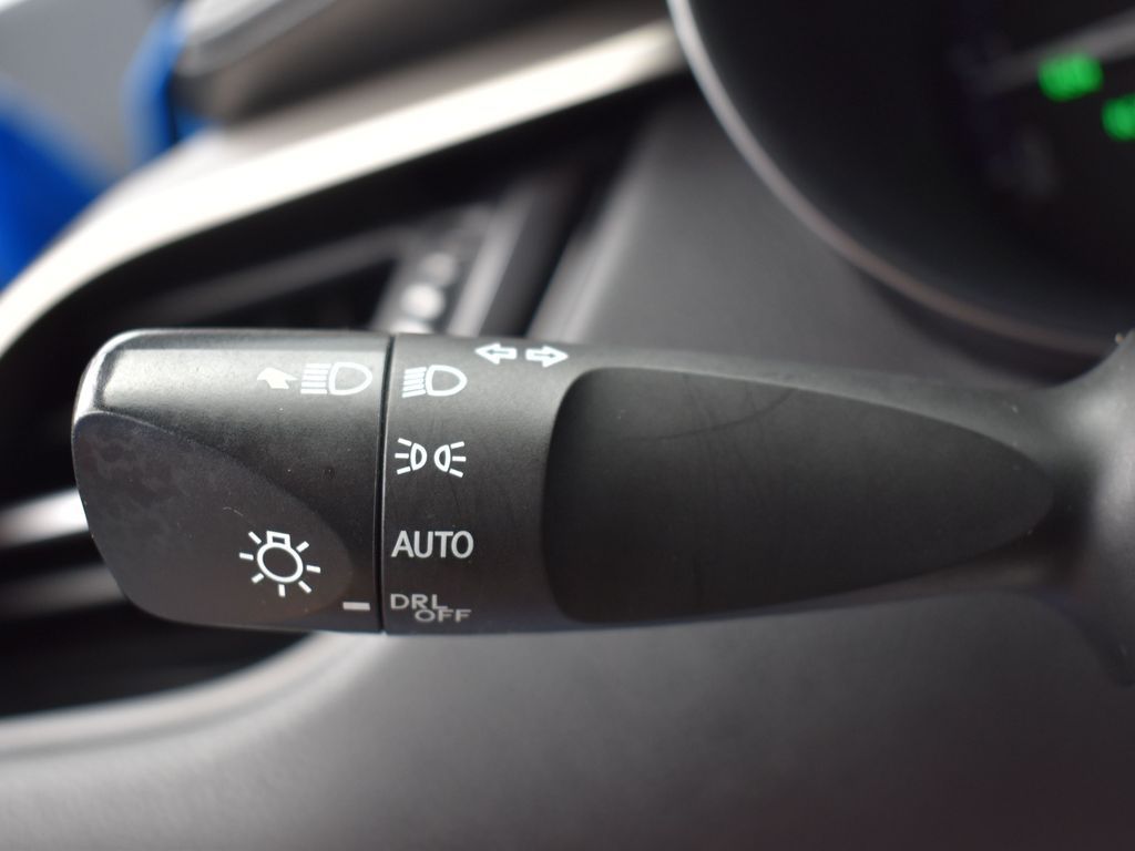 Vehicle image 35 of 51