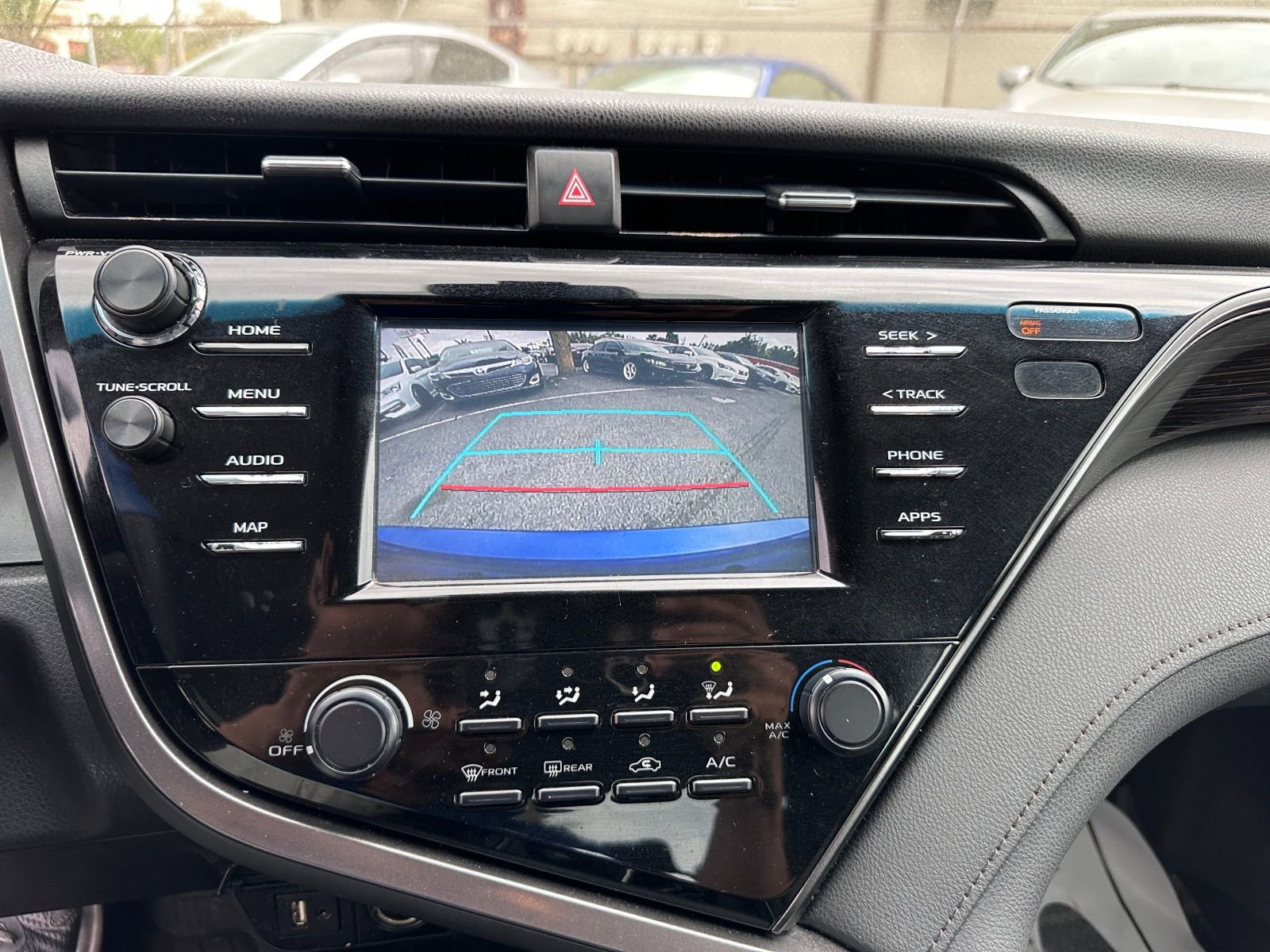 Vehicle image 12 of 21