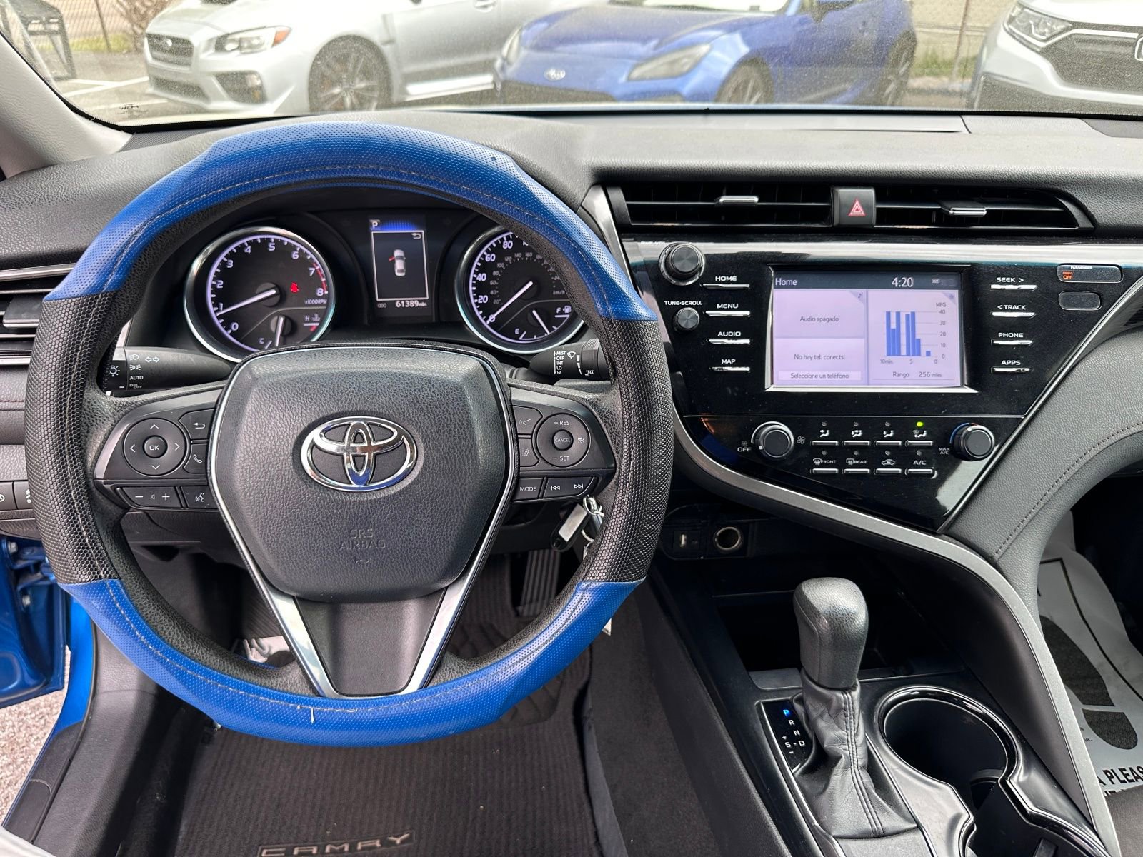 Vehicle image 11 of 21