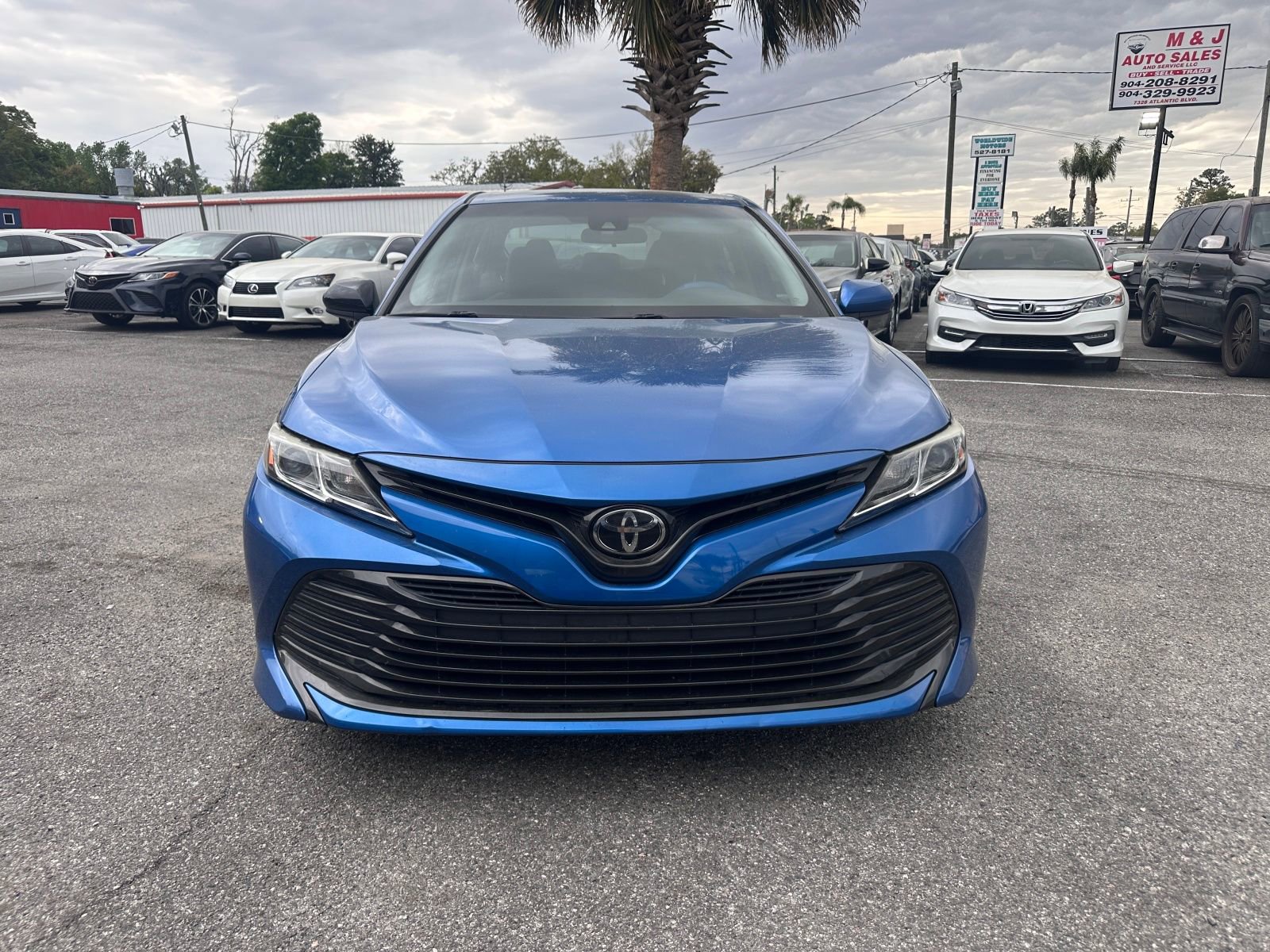 Vehicle image 4 of 21