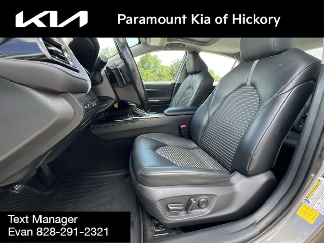 Vehicle image 17 of 32
