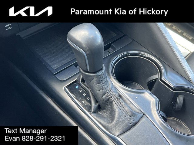 Vehicle image 26 of 32