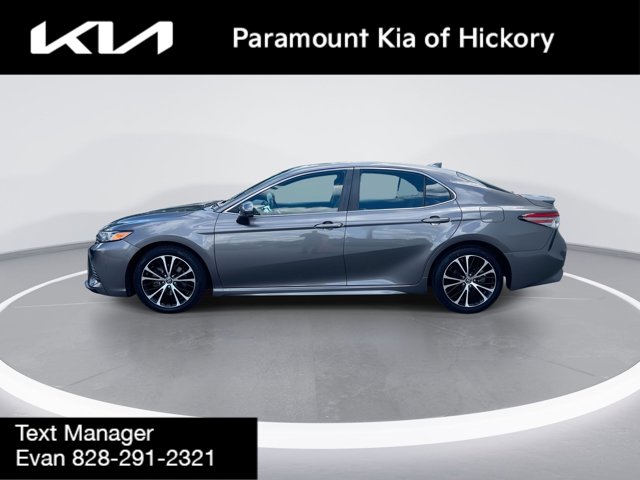 Vehicle image 9 of 32