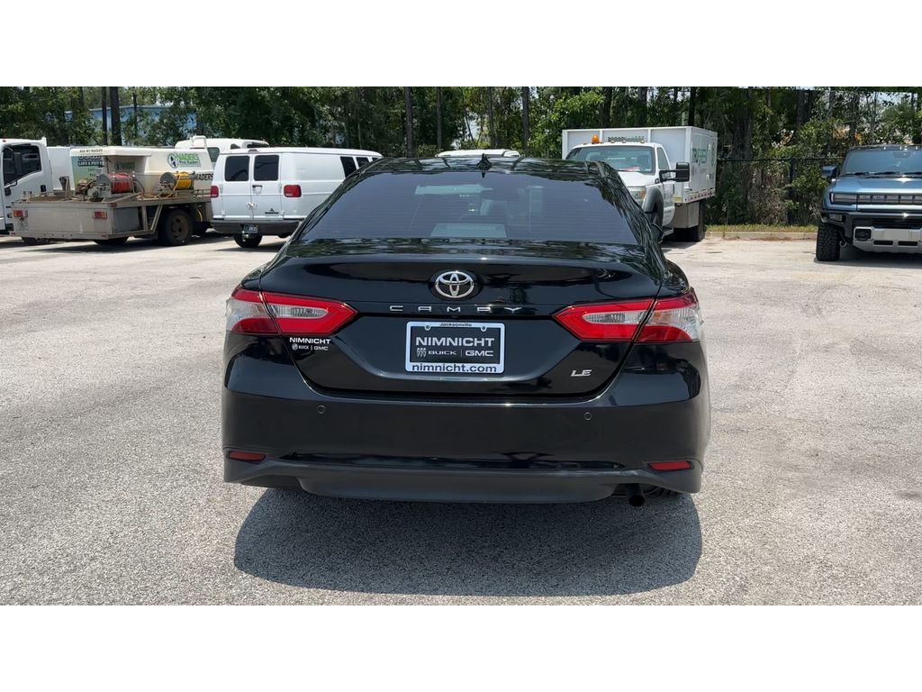 Vehicle image 7 of 35