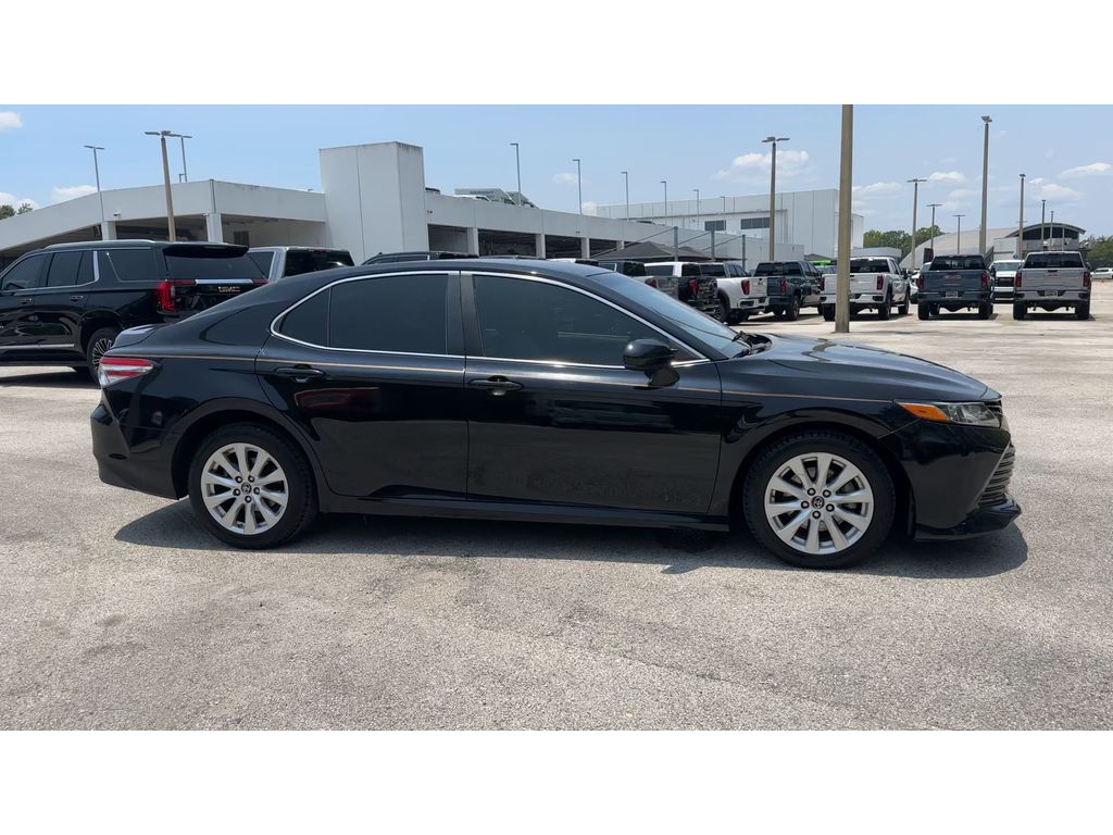 Vehicle image 4 of 35