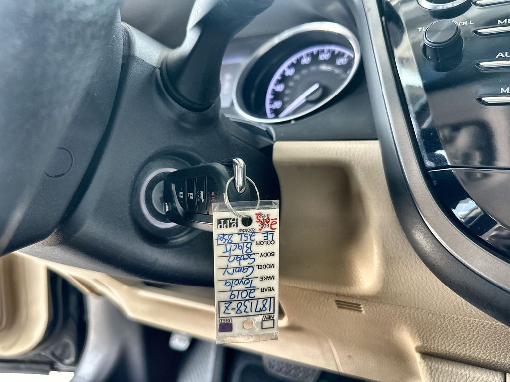 Vehicle image 17 of 35