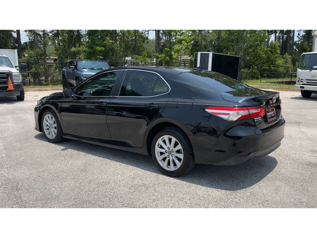Vehicle image 8 of 35