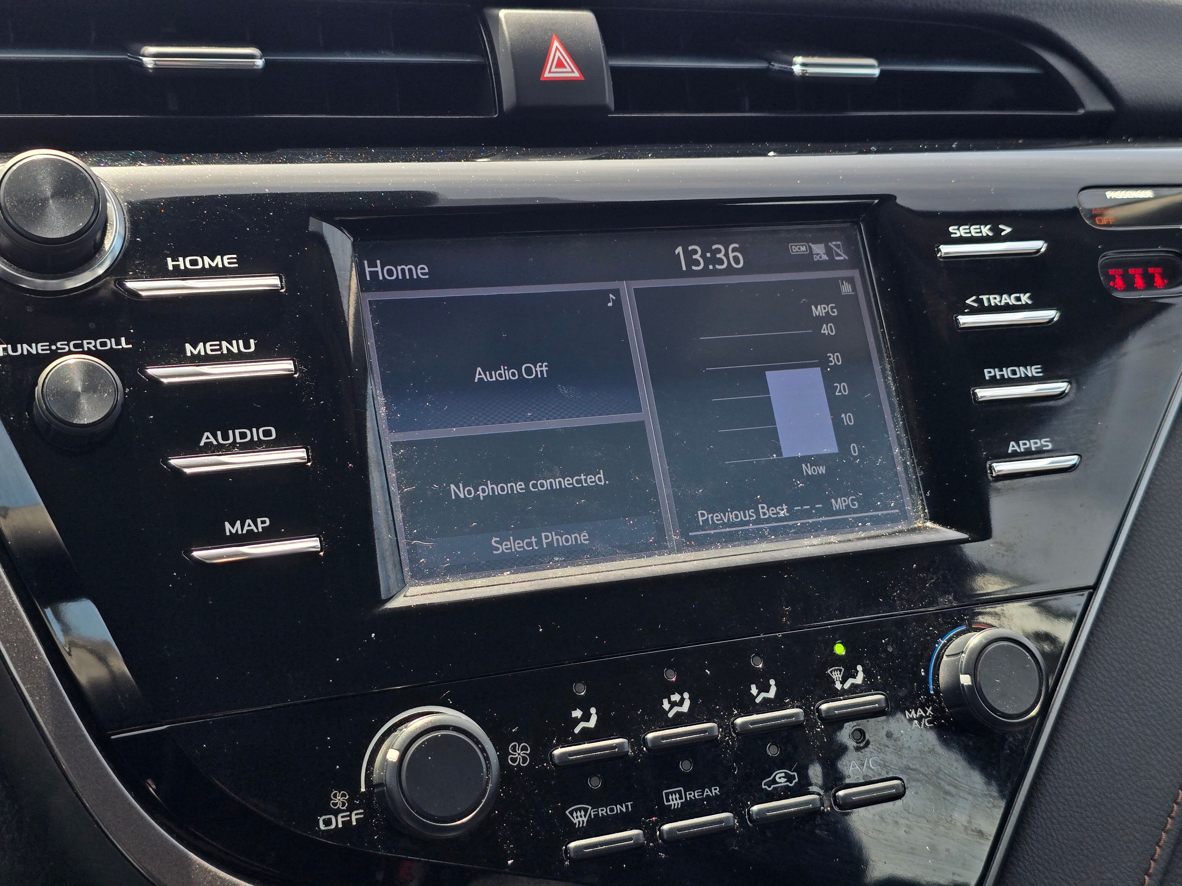 Vehicle image 24 of 30
