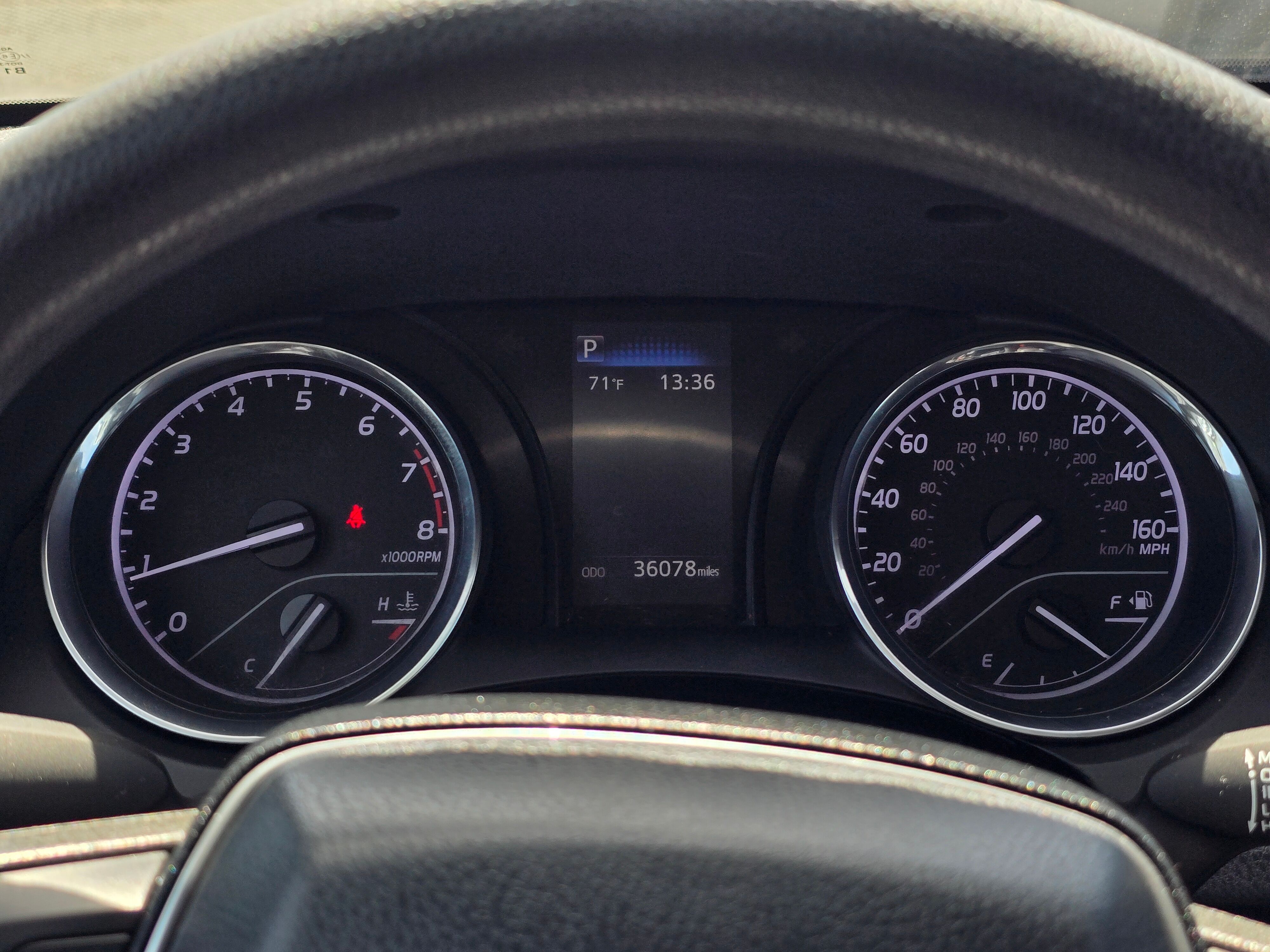 Vehicle image 23 of 30