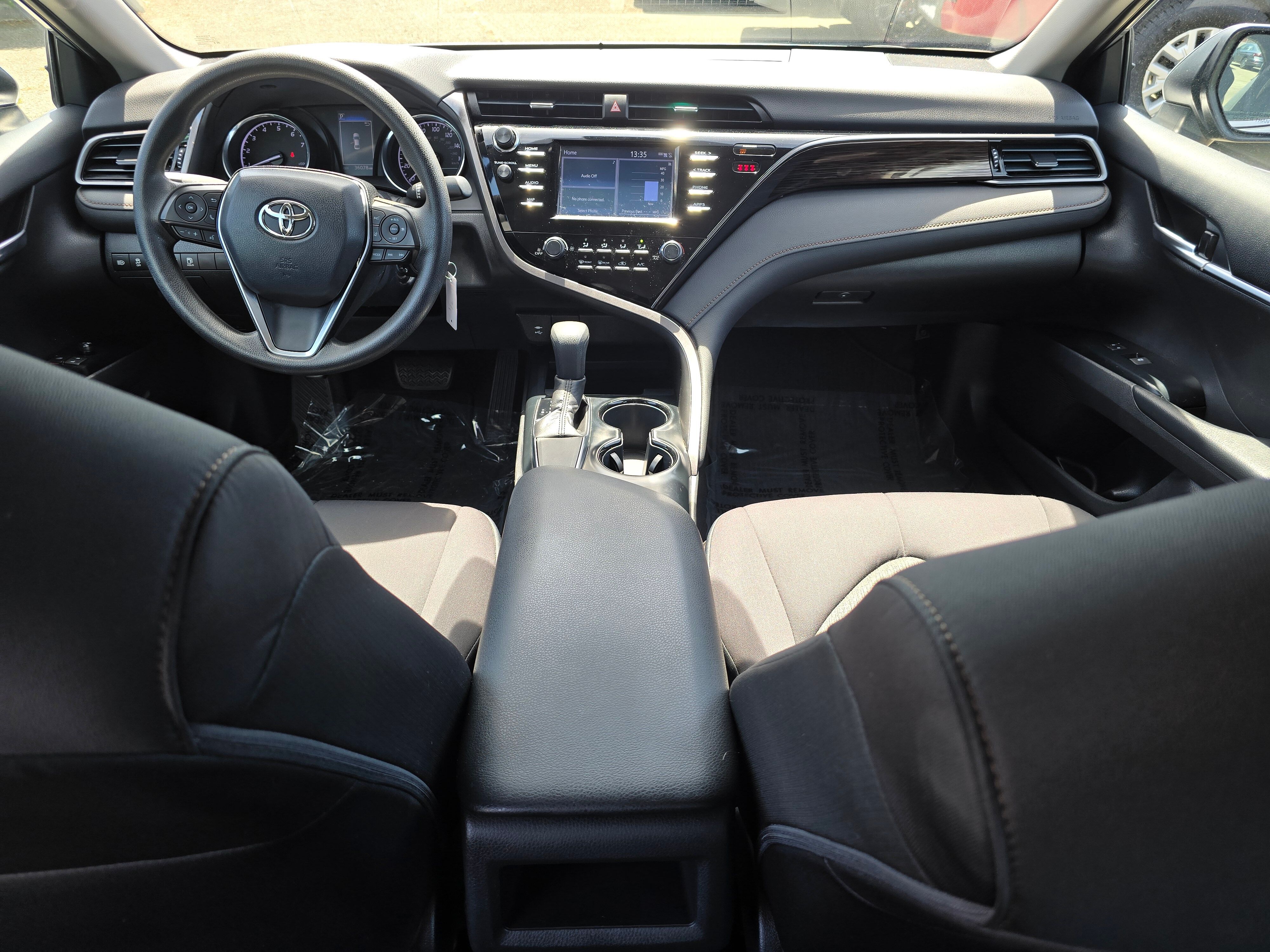 Vehicle image 18 of 30