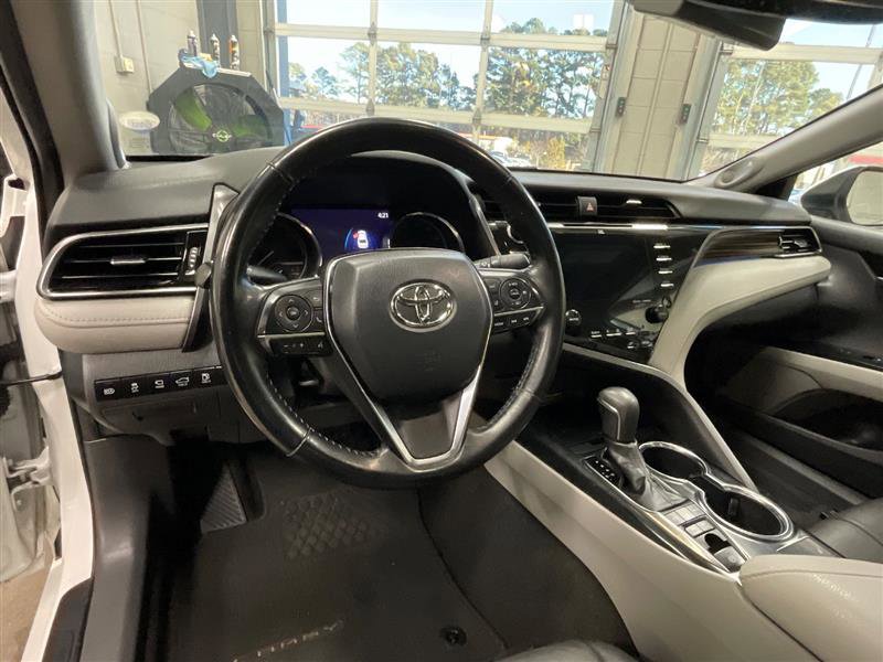 Vehicle image 14 of 24