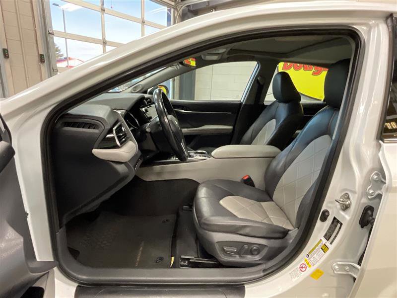 Vehicle image 12 of 24