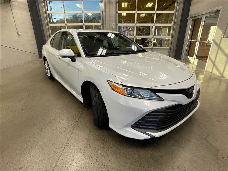 Vehicle image 3 of 24